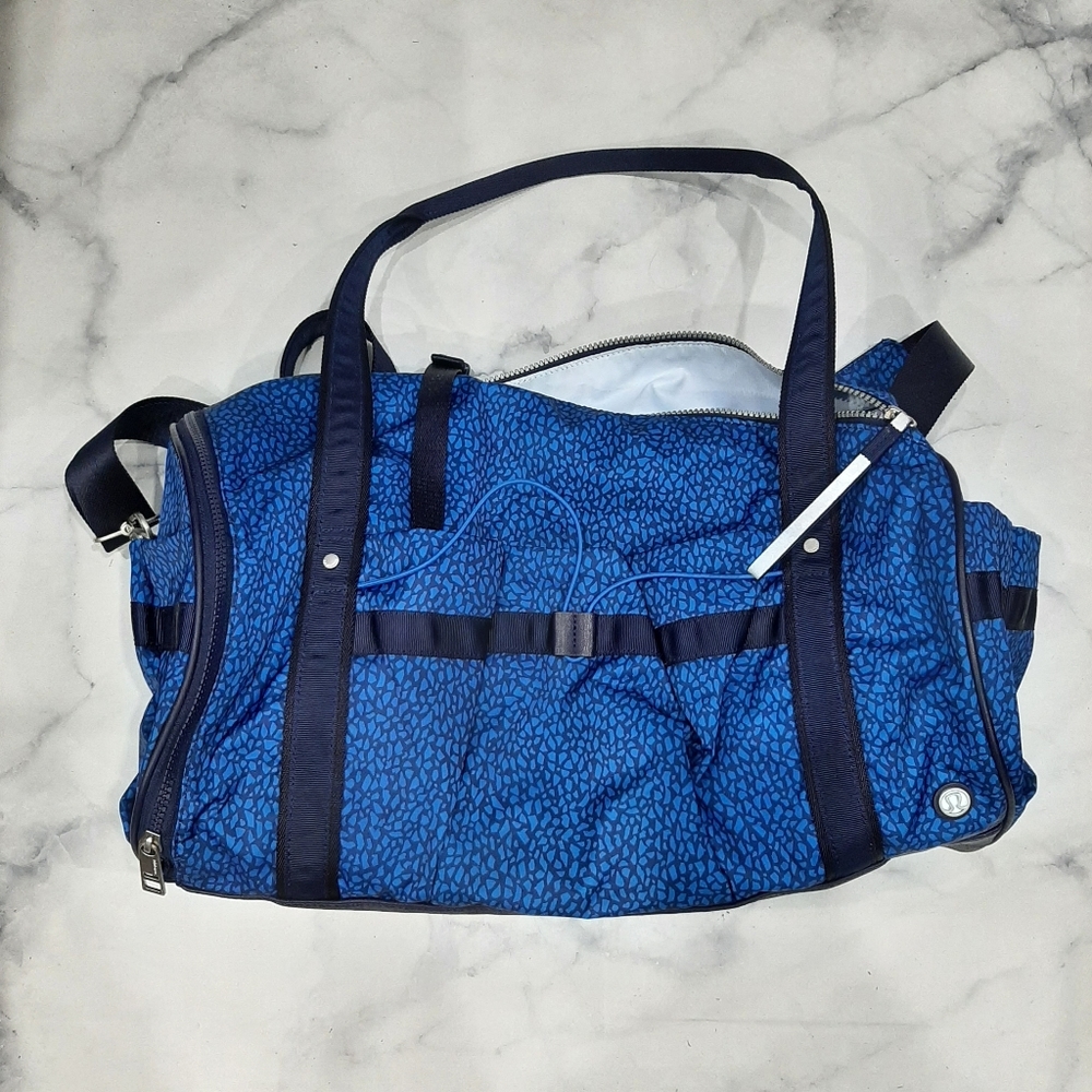 Lululemon Run Ways Duffel Miss Mosaic Lakeside